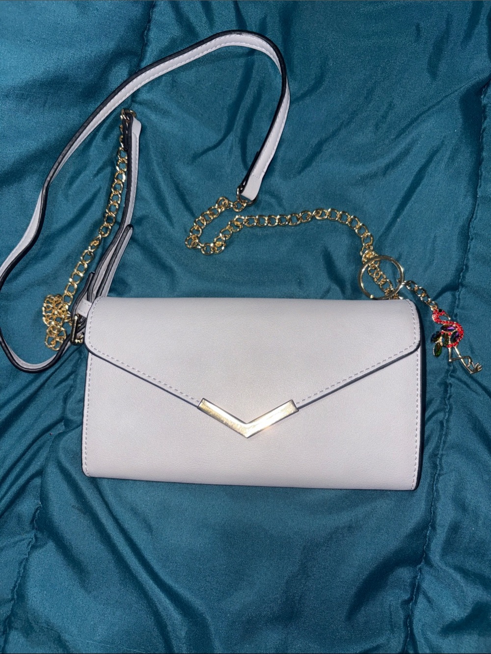 Urban Expressions - Light Gray Crossbody w/ Gold Accent Chain Strap & charm Vega